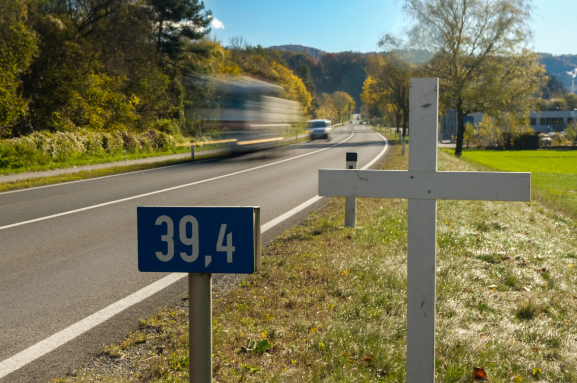 Weißes Kreuz im Rahmen der steirischen Verkehrssicherheitsaktion