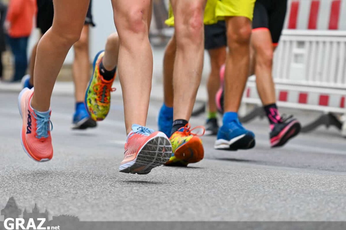 Archivaufnahme von Läufer:innen beim Graz Marathon