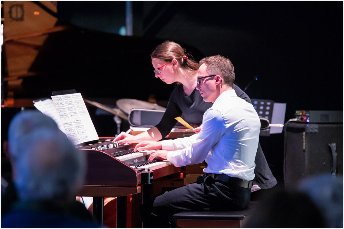 KUG-Professor Ulrich Walther bei einem Konzert an der Orgel